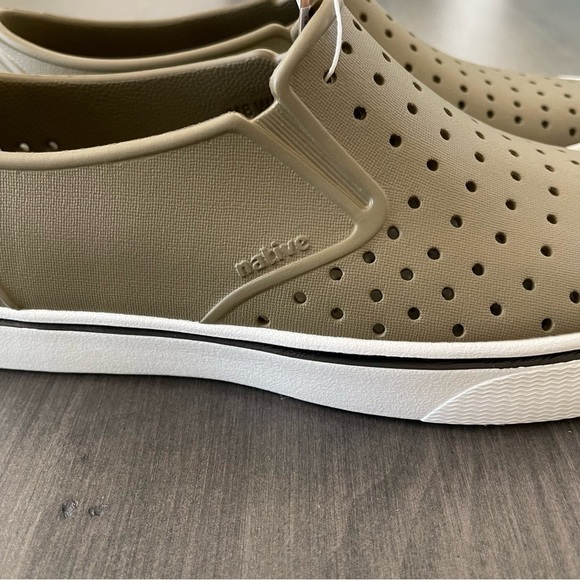 Native Miles slip on shoes green size 8 men 10 women NWT - Picture 7 of 13